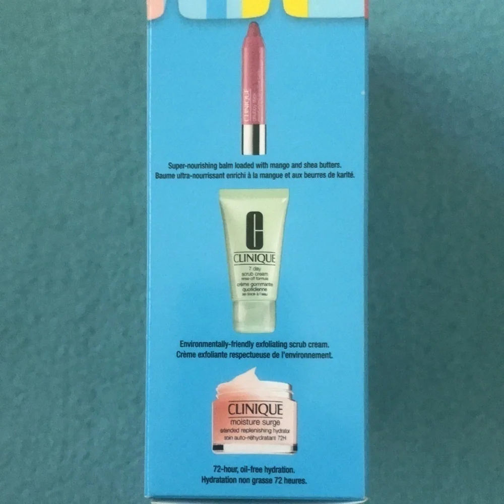 CLINIQUE NEW in box post-sun perfection beauty kit 🎉🎉Host Pick🎉🎉 X2